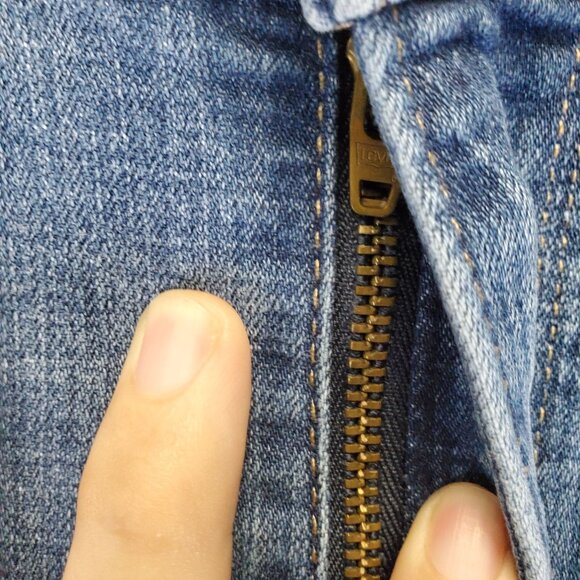 Levis Jeans Womens 33 16 Short Blue Classic Straight Denim Mid Rise - Picture 11 of 12